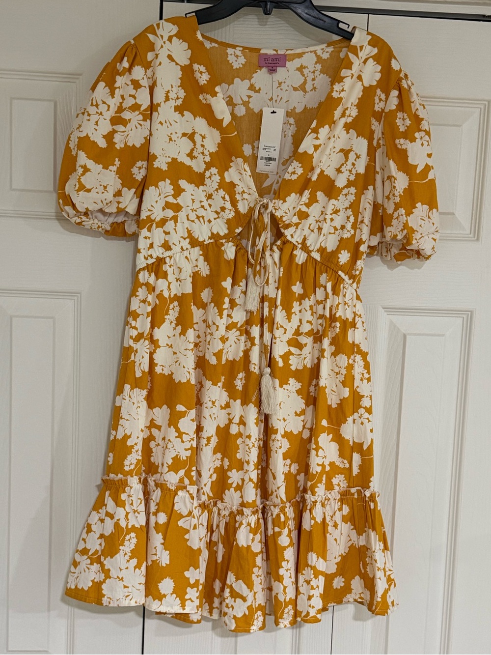 NWT Mi Ami by Francesca’s Mustard Floral Tie Front Tiered Mini Dress